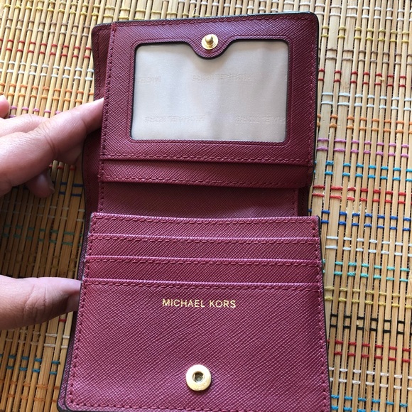 Sold - Picture 3 of 3